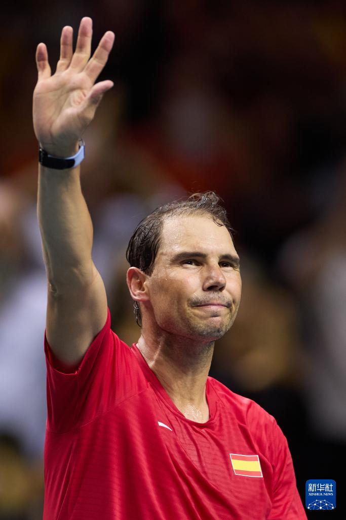 拉沃尔杯轻取戴维斯杯,西西帕斯关键制胜 拉沃尔杯轻取戴维斯杯,西西帕斯关键制胜