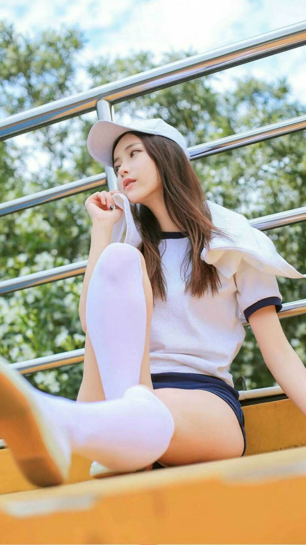 欧冠之夜，谁在丝路雪山脚下聆听远古的加时哨音？