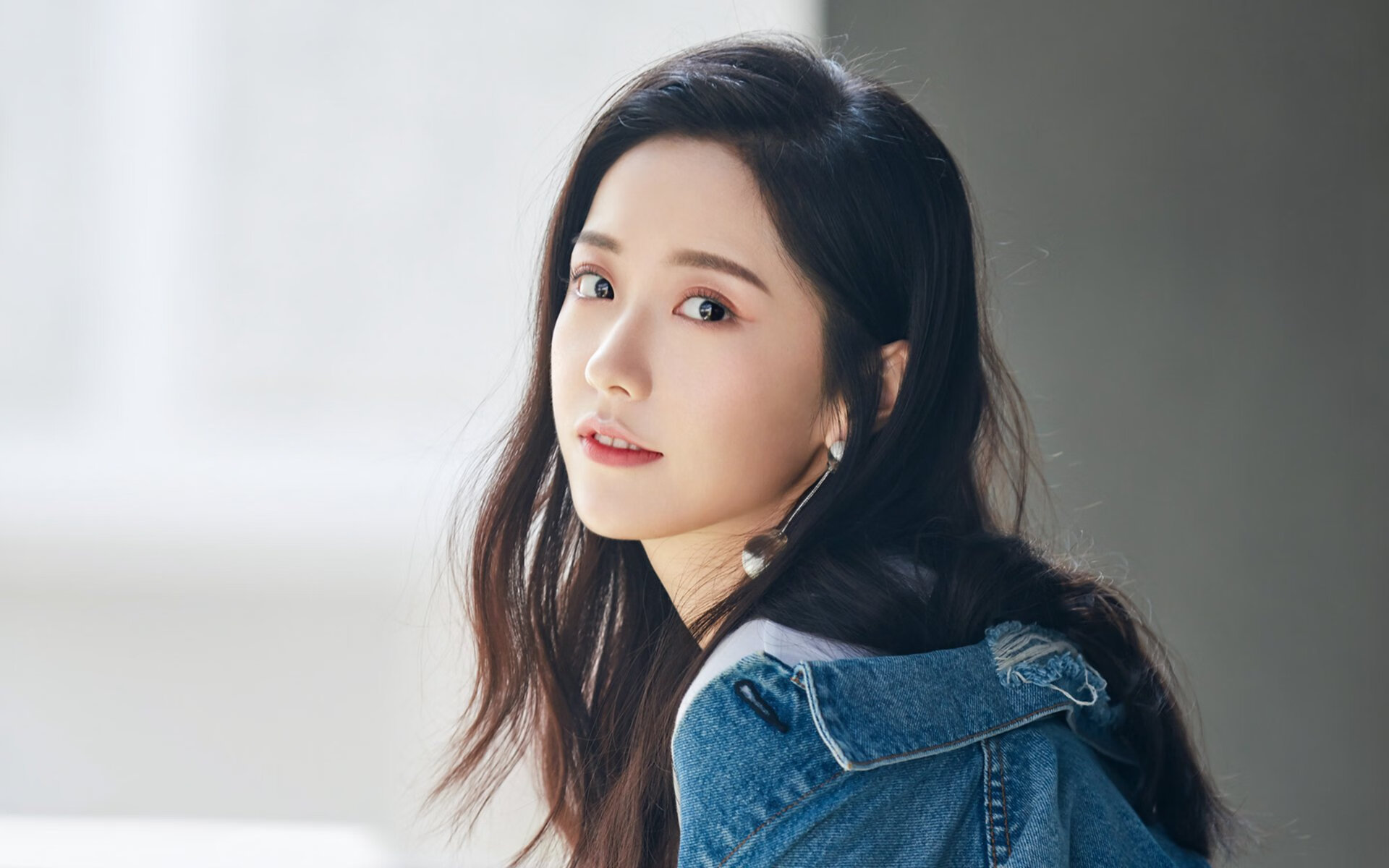 德甲争冠焦点战前夕，加拿大国脚助拜仁拿下切尔西热身赛